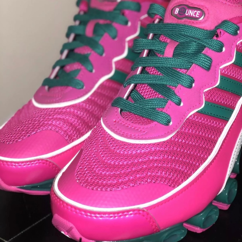 Adidas Microbounce T1 Size 9